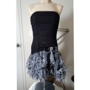 Blondie nites strapless dress